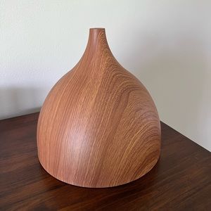 9.5” x 9” x 9” Pendant Light Fixture/ Shade